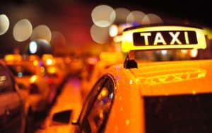 ЦБ и страховые компании не одобрили идею включить такси в ОСГОП